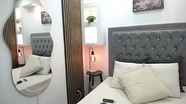 Emo Boy  online show from June 1, 8:20 pm