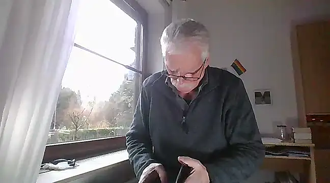 super-snoopy online show from January 21, 10:12 am