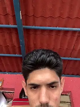 fabrizzio Monti online show from December 18, 9:00 pm