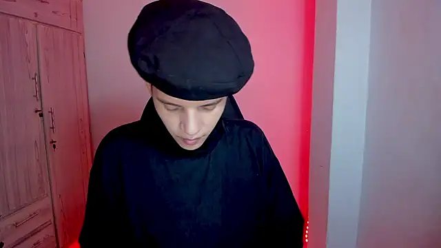 tylernova online show from February 19, 4:31 am