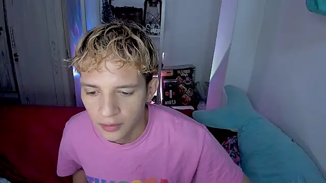 tylernova online show from January 7, 2:49 am