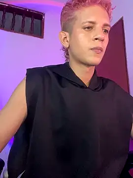 tylernova online show from November 16, 5:20 am