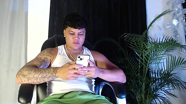 Boyhot 00 online show from February 1, 3:38 am