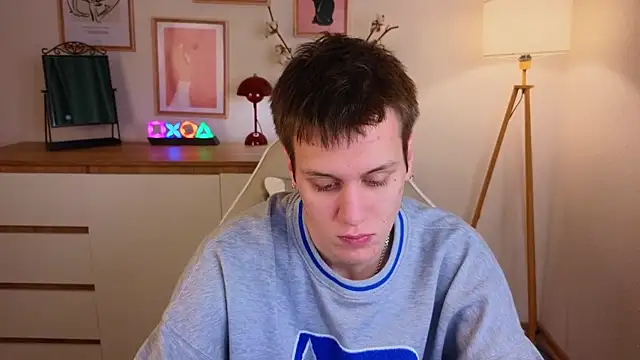 hun1er steele online show from October 17, 2:21 pm