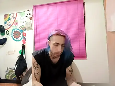 saenzjhonny online show from April 30, 1:12 am