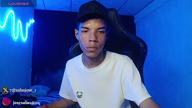 jhojan foxxx  online show from November 24, 8:21 pm