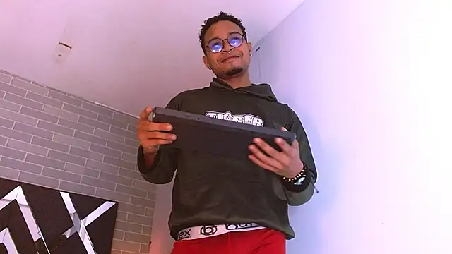 Jayden Morris online show from February 2, 12:02 pm