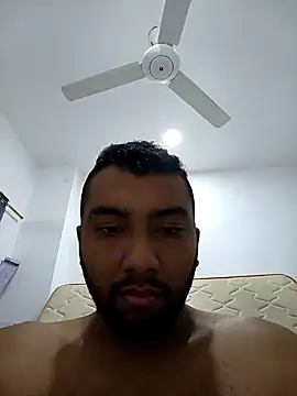 Snapshot of mario1709cm chatting on October 25, 2:13 am mario1709cm online show from October 25, 2:13 am