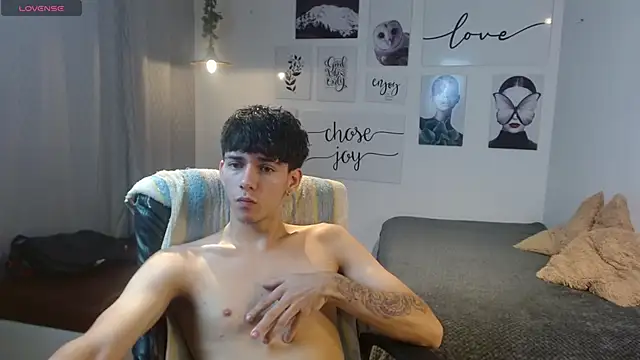 AmethystShadow17 online show from November 19, 4:51 pm