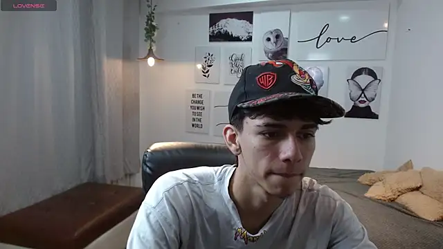 AmethystShadow17 online show from November 18, 4:44 pm