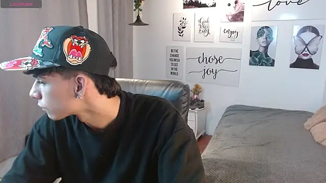 AmethystShadow17 online show from November 7, 5:49 pm