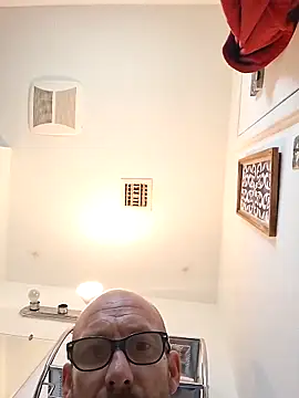 whateveruwanthowever online show from November 25, 5:59 pm