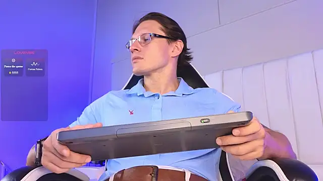 Justin valverde online show from January 11, 3:32 am