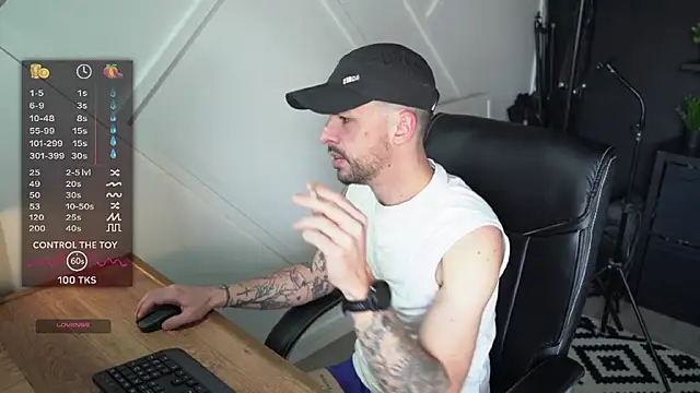 monsieurguitsxxx online show from March 9, 12:54 pm