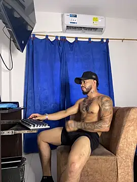 Kylian Alessandro online show from January 7, 8:36 pm