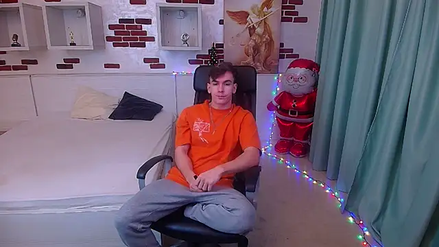 BradyFlint online show from December 15, 6:10 am