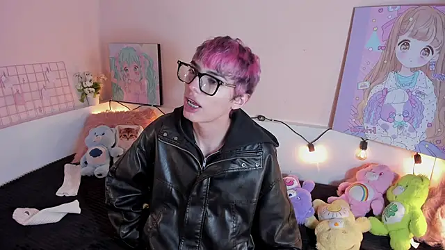 Strawberry Kitty  online show from November 22, 4:12 am