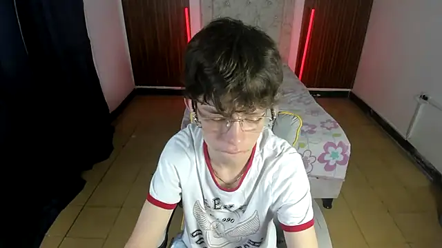 Snapshot of dilan_orduz chatting on October 21, 1:47 pm dilan orduz online show from October 21, 1:47 pm