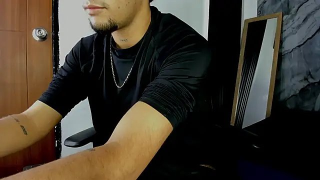 Alan-Smith1 online show from December 17, 8:37 pm