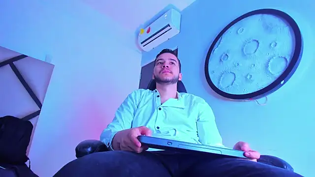 mike 257 online show from February 4, 11:27 am