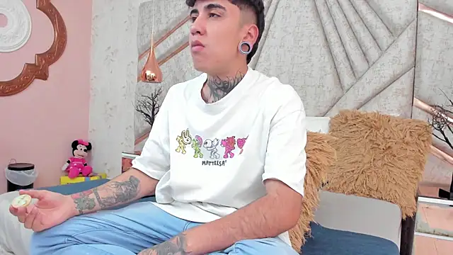 SantiOlsen online show from December 4, 12:23 pm