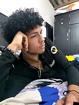 LyliaWood online show from October 28, 12:57 am