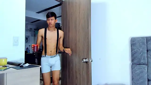 Nicolas Torres  online show from October 30, 9:11 am