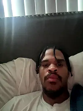 Snapshot of Mrmakeherwet_Tez chatting on October 22, 12:35 am Mrmakeherwet Tez online show from October 22, 12:35 am