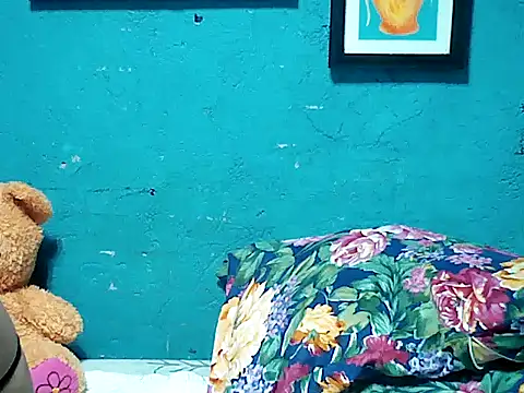 SmallluncutCock online show from December 4, 4:14 pm