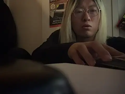 MUIMUICHAN27 online show from March 16, 5:14 am