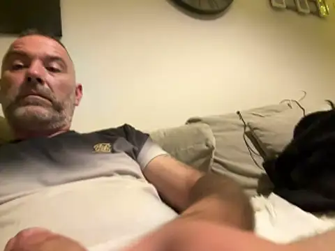 plymouthlad82 online show from June 16, 11:18 pm