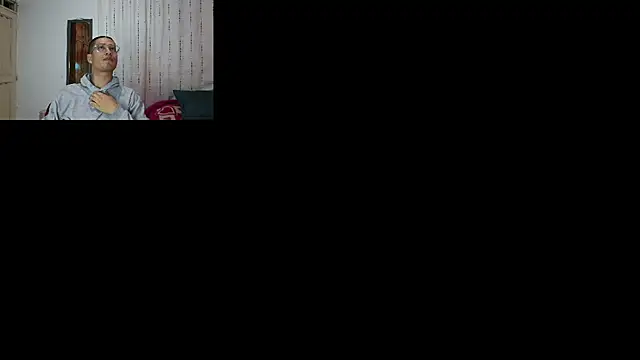 estebaaan    online show from October 28, 4:15 am