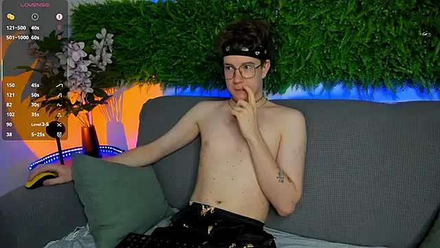 Teddy Parker online show from December 14, 4:25 pm