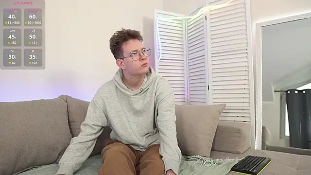 Teddy Parker online show from November 7, 8:07 am