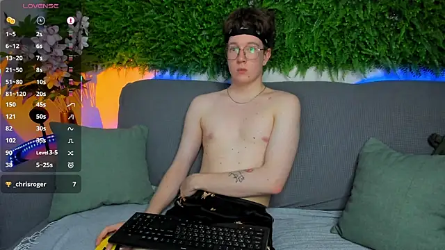 Teddy Parker online show from December 15, 4:26 pm