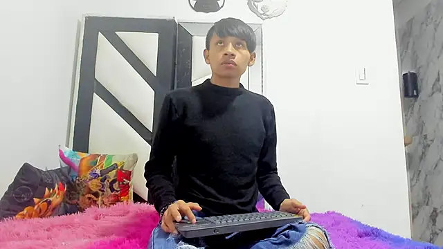 ALEXANDRO BOVER online show from November 7, 7:17 pm