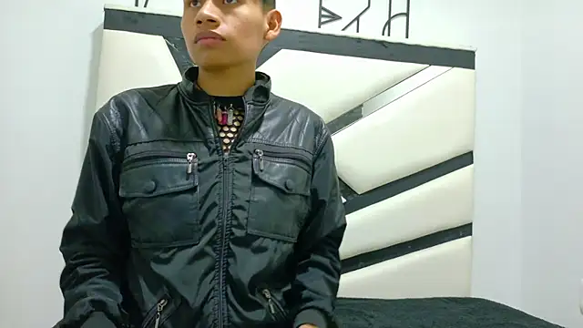 ALEXANDRO BOVER online show from December 16, 10:50 pm