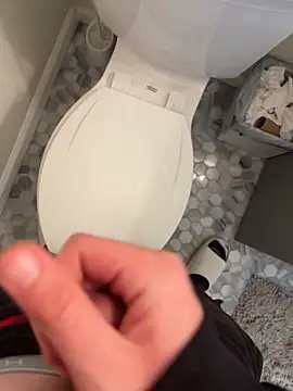 slimshadypt2 online show from April 27, 8:58 pm