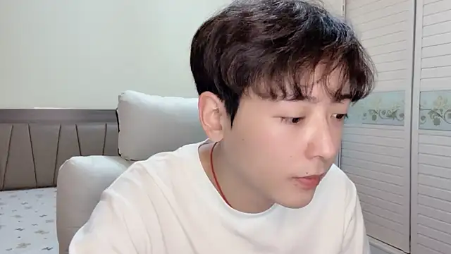 xiaoxiao1025 online show from November 16, 1:46 pm