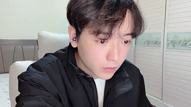 xiaoxiao1025 online show from November 19, 1:33 pm