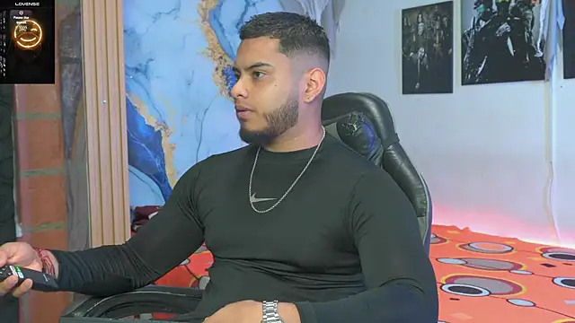 Tiler wolker online show from November 25, 2:35 am