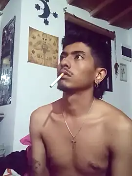 SkinniYamo online show from March 19, 12:03 am