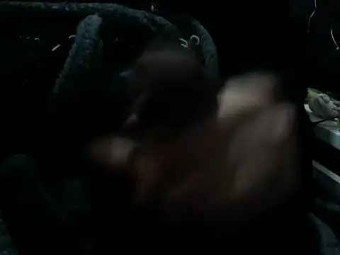 giovanift111 online show from March 2, 1:05 am