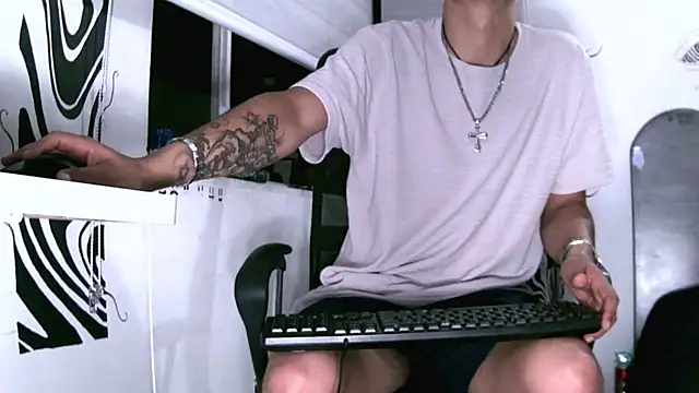 kai storm420 online show from November 13, 5:01 am