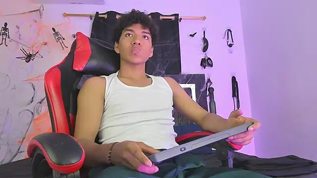 Maximiliano Khalil online show from November 3, 8:54 pm