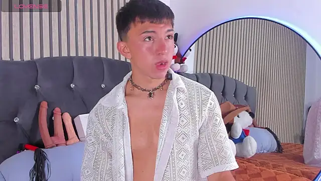 joji Spencer online show from April 23, 3:33 am