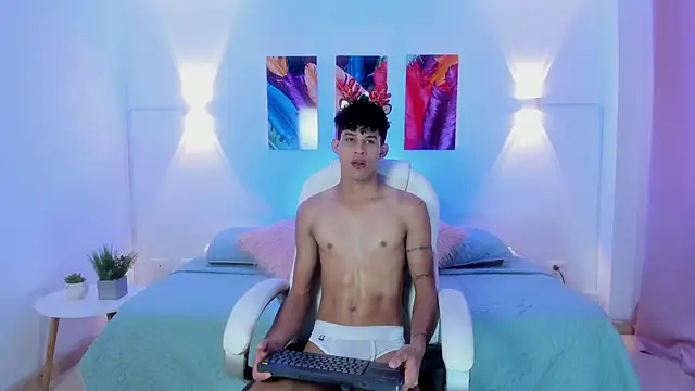 KamiSuarez online show from November 24, 6:20 pm