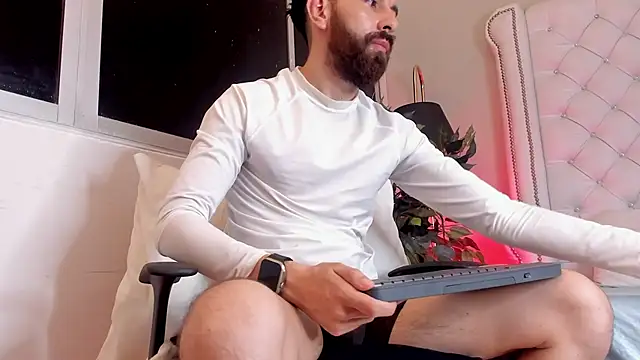 jackfoden01 online show from November 15, 4:03 am