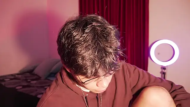 estmonnn online show from April 9, 12:08 am