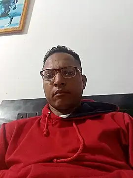 Snapshot of Tonny_Belt chatting on October 31, 5:31 am Tonny Belt online show from October 31, 5:31 am